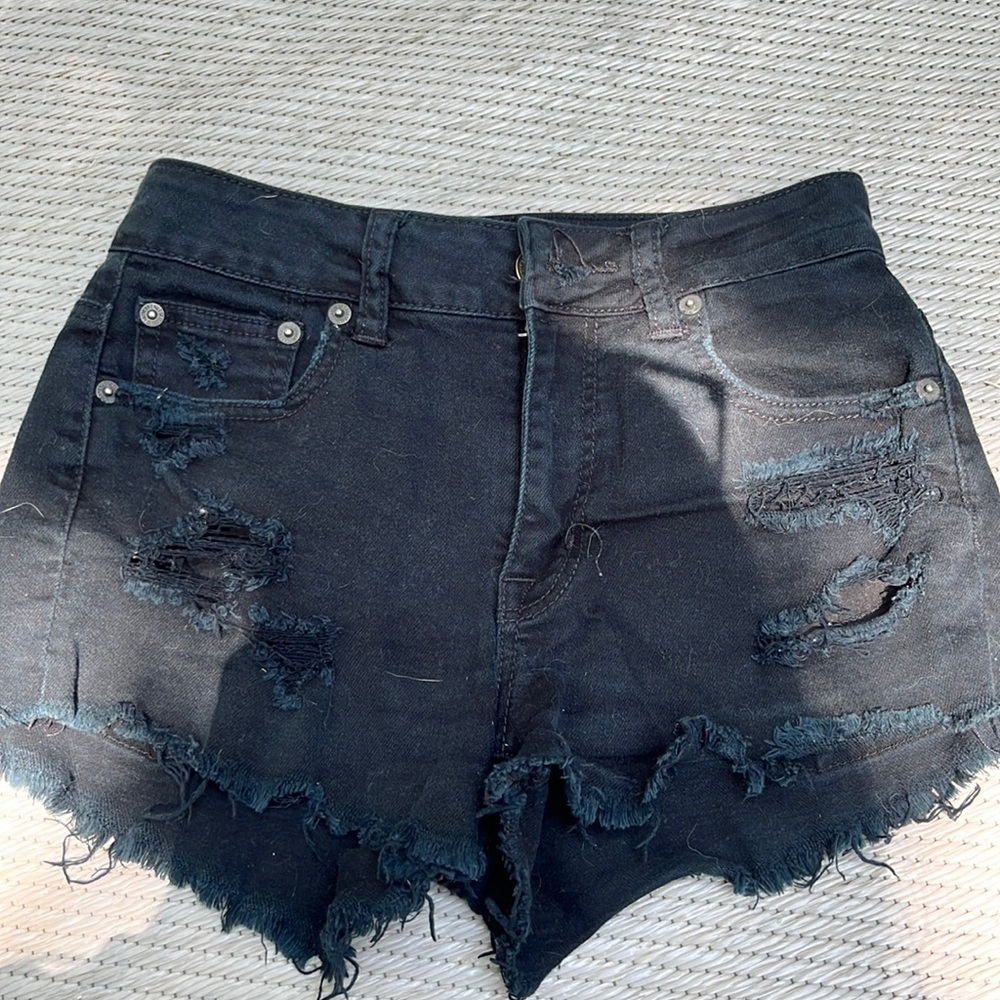 BLACK JEAN SHORTS